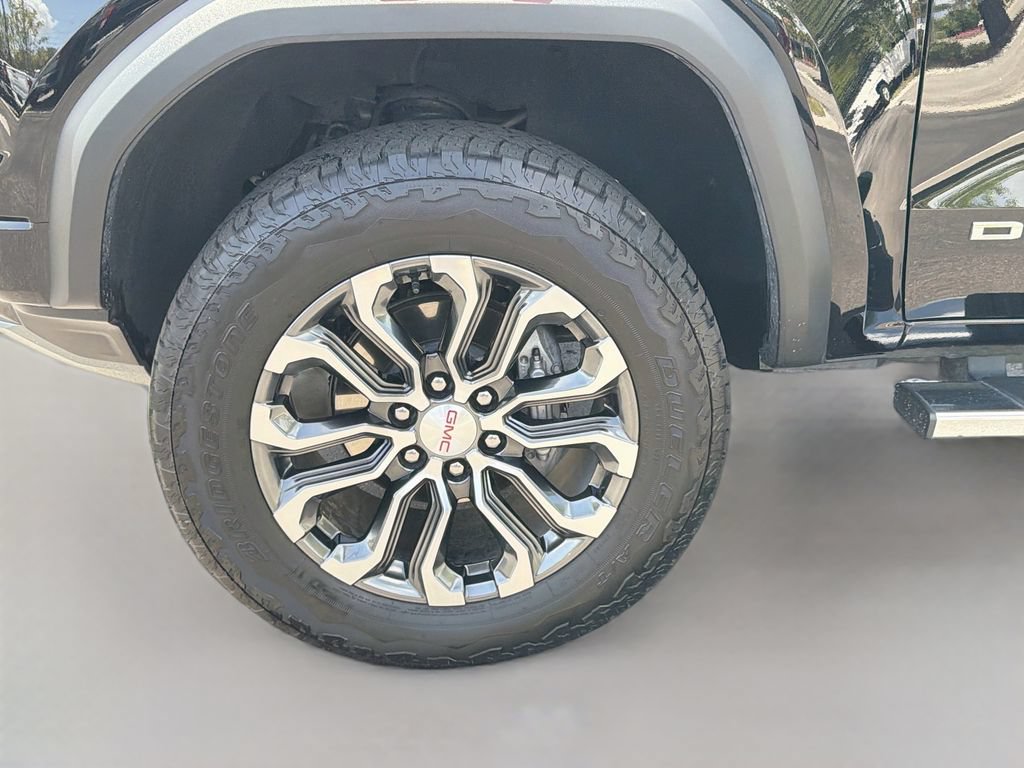 Used 2025 GMC Canyon Denali AWD/4WD image 35