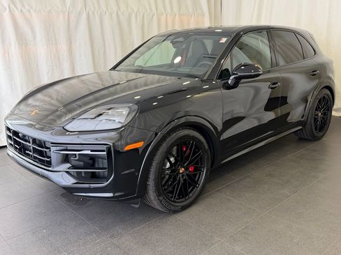 New 2026 Porsche Cayenne GTS AWD/4WD image 1