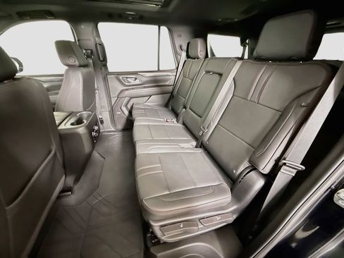 Used 2024 Chevrolet Tahoe RST w/ Luxury Package AWD/4WD image 25