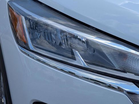 New 2025 Nissan Kicks Play S FWD image 28