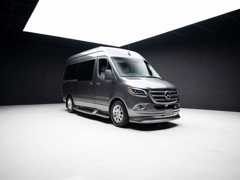 Used 2021 Mercedes-Benz Sprinter 144 Cargo image 98