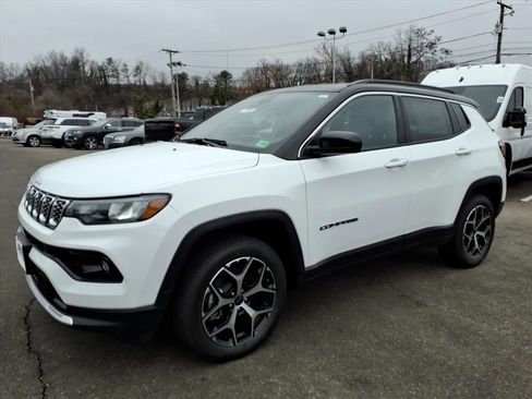 New 2026 Jeep Compass Limited image 8