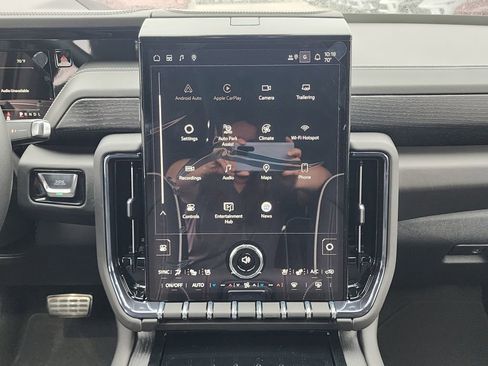 New 2026 GMC Yukon XL AT4 Ultimate AWD/4WD image 31