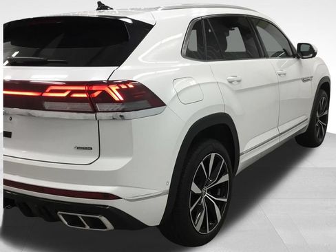 Used 2024 Volkswagen Atlas Cross Sport SEL Premium R-Line AWD/4WD image 37
