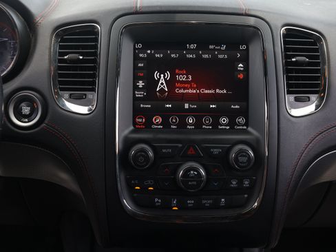 Used 2018 Dodge Durango R/T w/ Technology Group AWD/4WD image 7