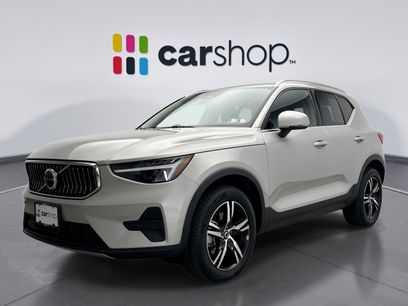 Used 2025 Volvo XC40 B5 Core