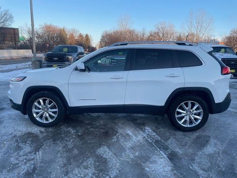 Used 2017 Jeep Cherokee Limited image 8