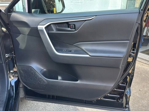 Used 2024 Toyota RAV4 LE AWD/4WD image 16