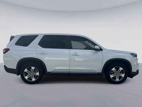 Certified 2024 Honda Pilot EX-L image 2