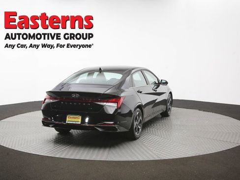 Used 2021 Hyundai Elantra SEL w/ Convenience + Premium Package FWD image 41