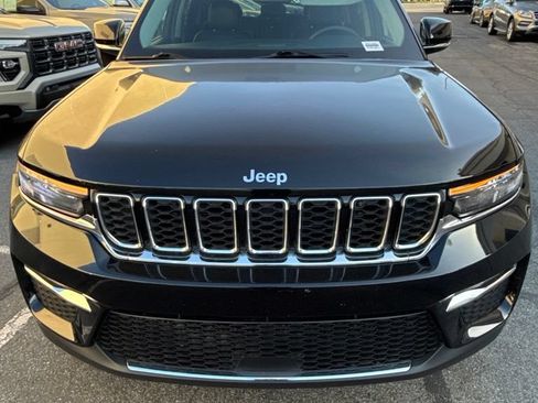 Used 2023 Jeep Grand Cherokee 4WD 4xe image 11