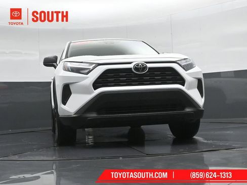 Used 2023 Toyota RAV4 LE FWD image 38