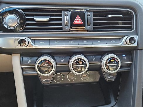 Used 2023 Genesis G70 3.3T image 19