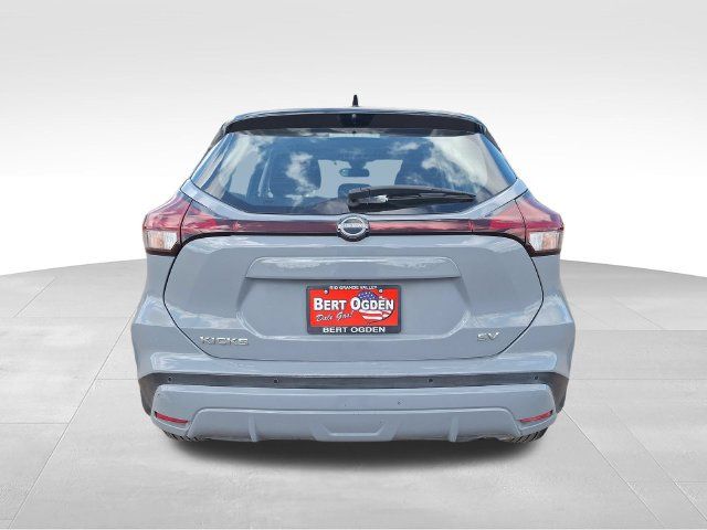 Certified 2024 Nissan Kicks SV FWD image 7