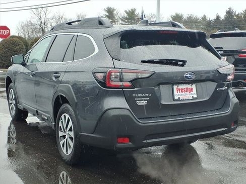 Certified 2023 Subaru Outback Premium image 5