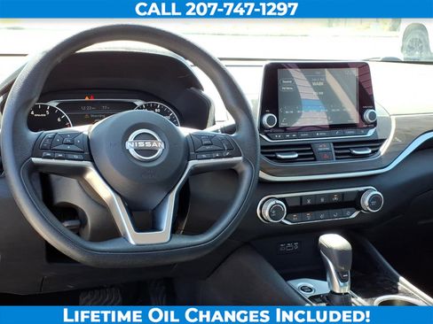 Used 2024 Nissan Altima 2.5 SV FWD image 15