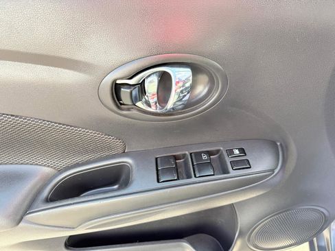 Used 2019 Nissan Versa SV image 15