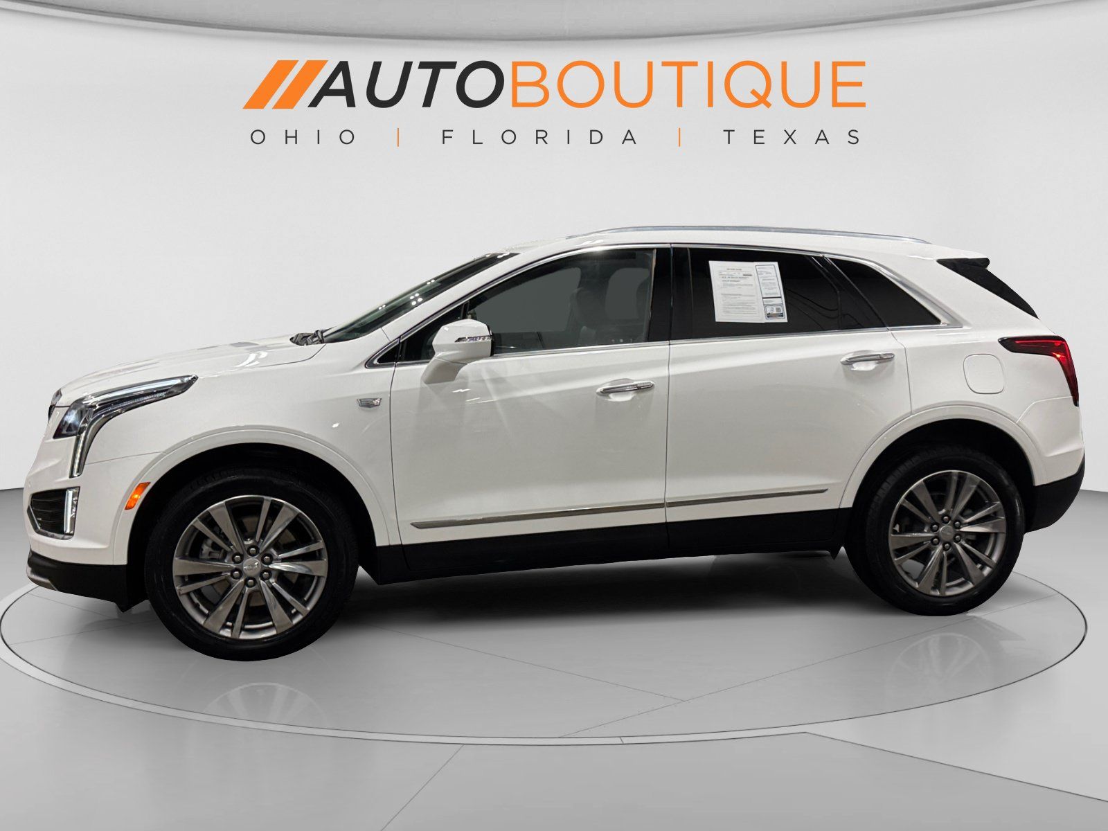 Used 2024 Cadillac XT5 Premium Luxury FWD image 2
