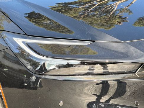 New 2026 Toyota Prius Limited FWD image 33