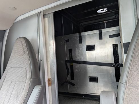 Used 2017 Chevrolet Express 3500 image 13