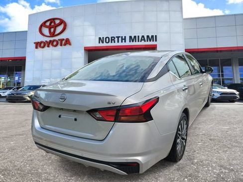 Used 2024 Nissan Altima 2.5 SV FWD image 4