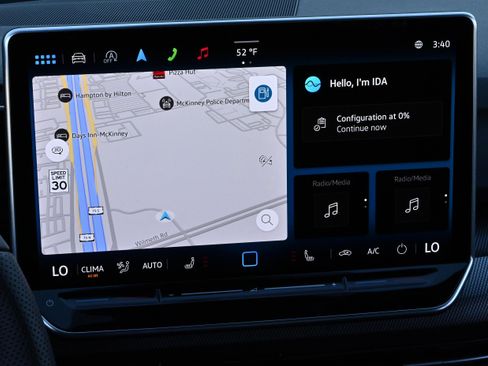 Used 2025 Volkswagen Golf w/ Euro Style Package image 40