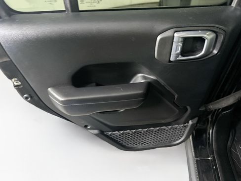 Used 2021 Jeep Wrangler Willys image 23