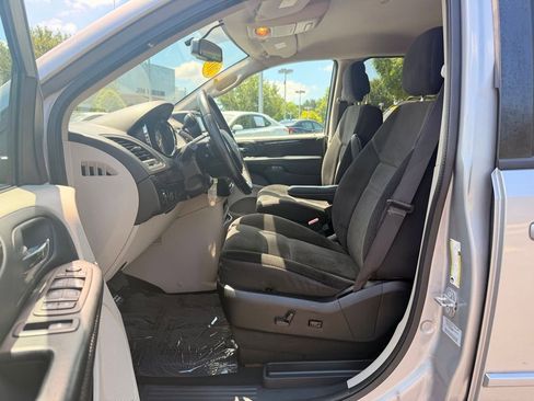 Used 2017 Dodge Grand Caravan SE w/ Power Window Group FWD image 23