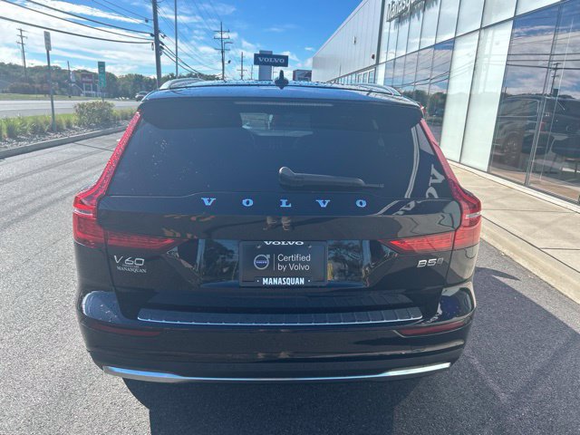 Used 2023 Volvo V60 B5 Cross Country Plus w/ Climate Package AWD/4WD image 4