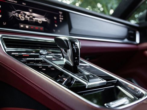 Certified 2022 Porsche Panamera Turbo S AWD/4WD image 28