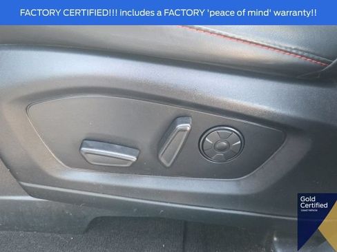 Used 2025 Ford Explorer ST AWD/4WD image 31