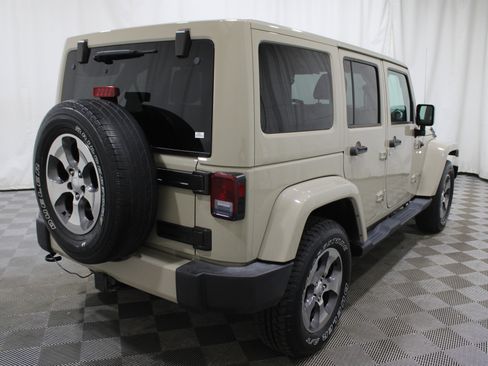 Used 2018 Jeep Wrangler Unlimited Sahara image 20