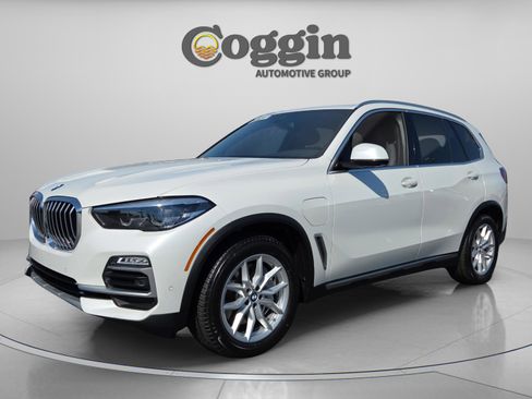 Used 2021 BMW X5 xDrive45e w/ Parking Assistance Package AWD/4WD image 2
