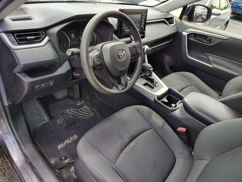 Used 2019 Toyota RAV4 LE w/ Carpet Mat Package FWD image 10