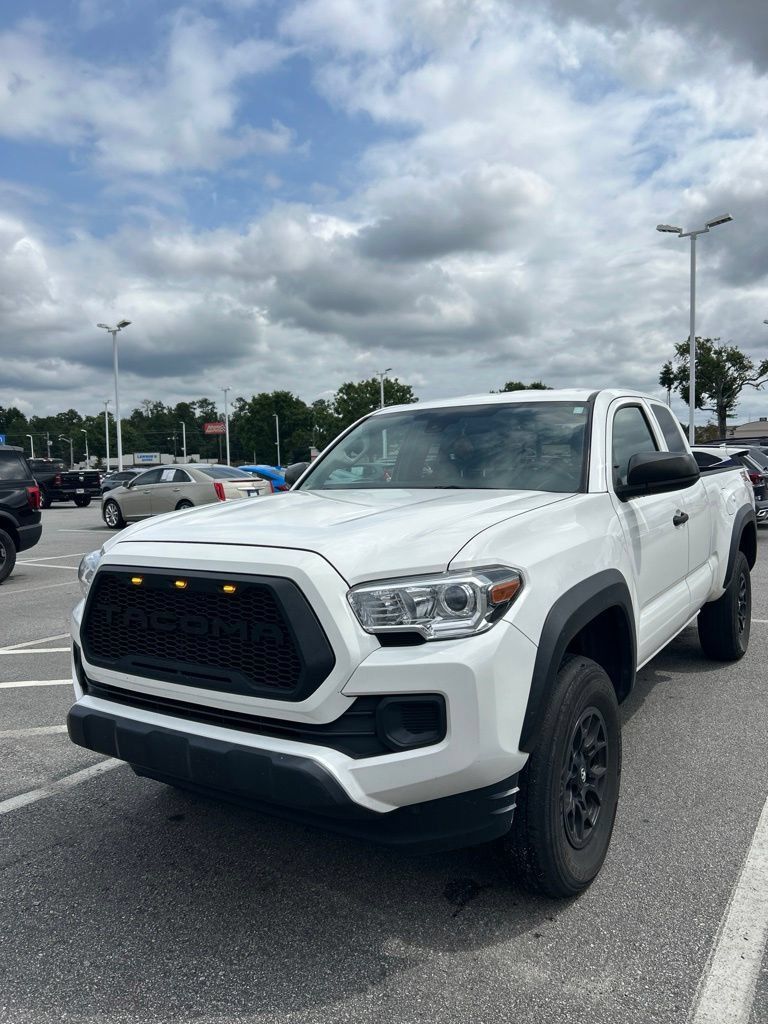 Used 2022 Toyota Tacoma SR w/ SX Package RWD image 4
