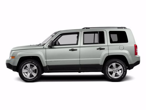 Used 2014 Jeep Patriot Sport w/ Power Value Group FWD image 3