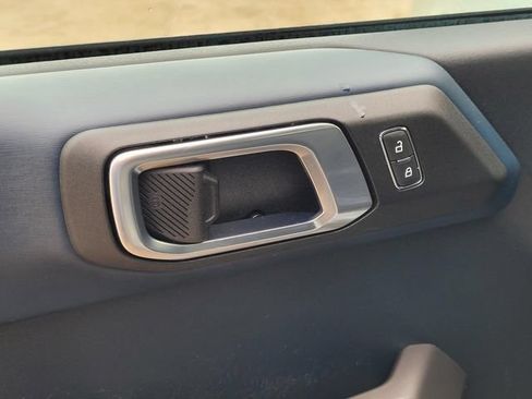 Used 2022 Ford Bronco Outer Banks AWD/4WD image 16