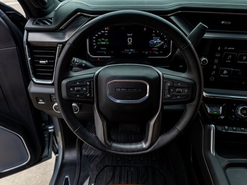 Used 2026 GMC Sierra 2500 Denali Ultimate image 19