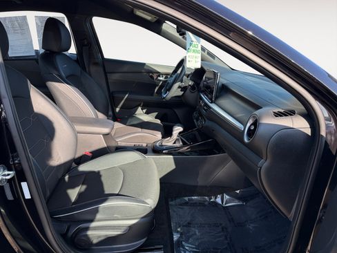 Used 2023 Kia Forte GT-Line w/ GT-Line Technology Package image 19