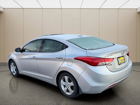 Used 2013 Hyundai Elantra GLS w/ Preferred Pkg image 4