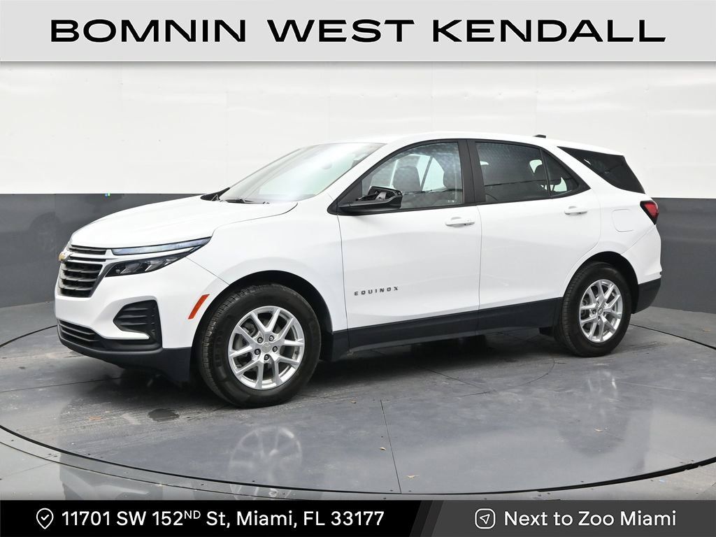 Used 2022 Chevrolet Equinox LS FWD image 1