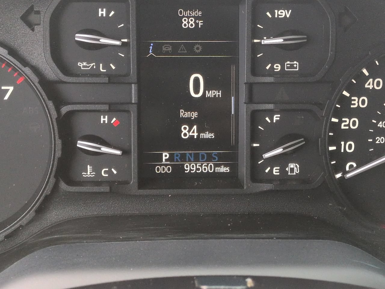 Used 2018 Toyota Tundra SR RWD image 25