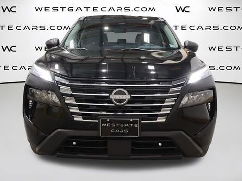 Used 2024 Nissan Rogue S FWD image 4