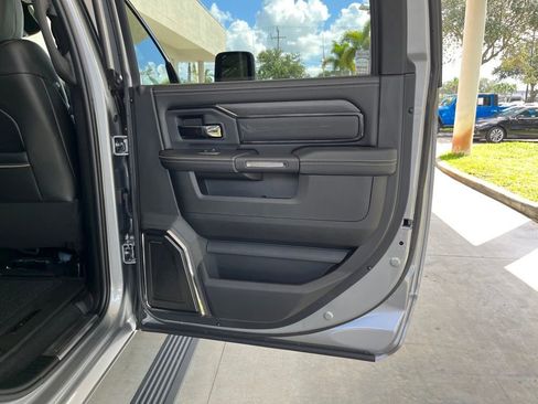 New 2024 RAM 2500 Limited image 33