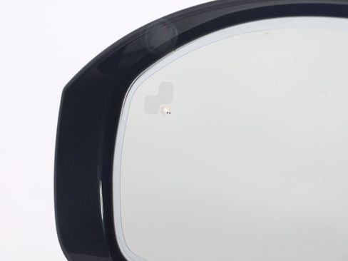 Used 2023 Land Rover Discovery S R-Dynamic image 27