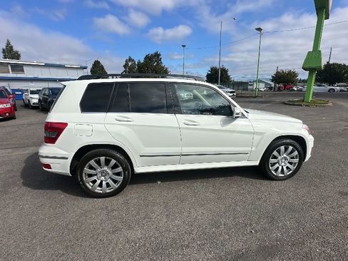 Used 2012 Mercedes-Benz GLK 350 4MATIC image 3