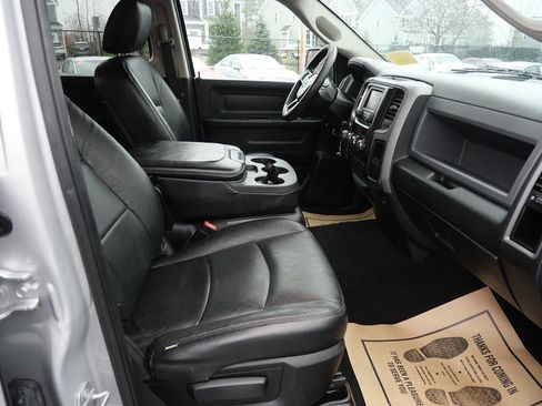 Used 2017 RAM 1500 Express w/ Express Value Package image 17