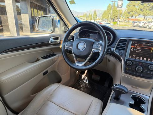 Used 2015 Jeep Grand Cherokee Limited image 23
