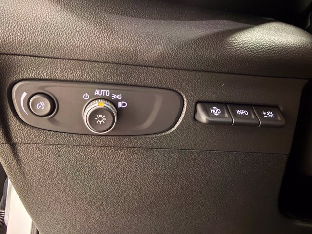 Used 2023 Buick Envision Avenir AWD/4WD image 22