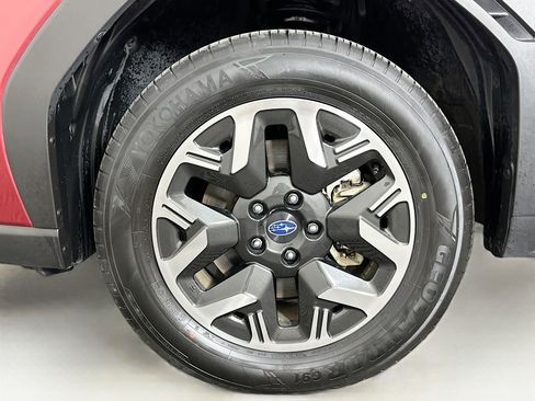 Used 2025 Subaru Forester Premium AWD/4WD image 11